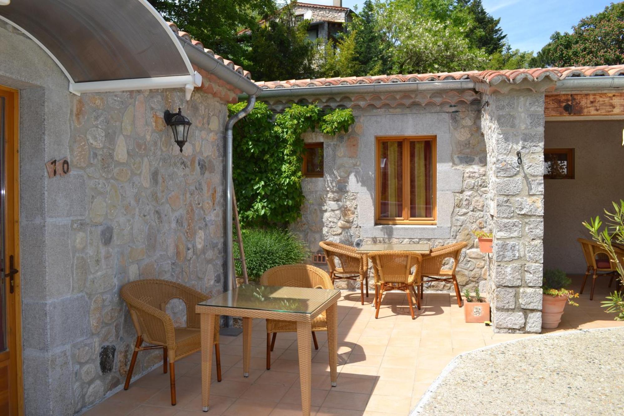 Hotel La Garenne 2*